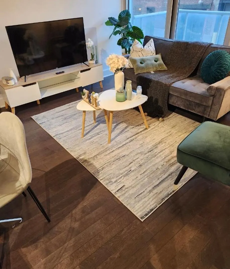 Condo 2 Chambres Avec Parking Prive - Griffintown Montreal